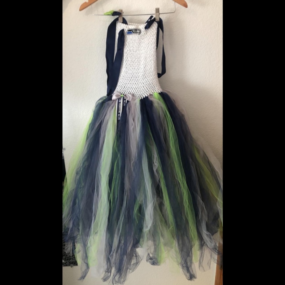 Girls size 10 Seahawks’s tutu dress